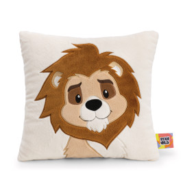 Weißes Kissen mit niedlichem Löwengesicht, brauner Mähne und einem Seitentag mit der Aufschrift "Stay Wild".