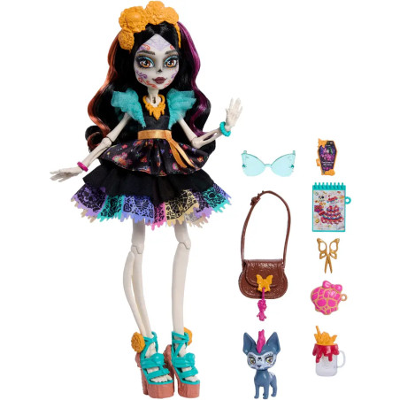 Monster High Puppe mit buntem Kleid, Schuhen, Tasche, Brille, Haustier-Katze und weiterem Zubehör.