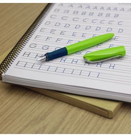 Schneider Füller Wavy Schwarz – Ergonomisch, stilvoll & nachfüllbar für Schule & Büro