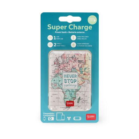 Powerbank in Verpackung mit Weltkartendesign und dem Schriftzug "Never Stop Exploring" auf der Vorderseite.
