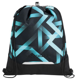 Turnbeutel mit blauem geometrischen Muster, schwarzem Boden und dem Schriftzug "coocazoo" auf der Vorderseite.