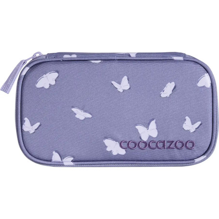 Lila Federmäppchen mit weißen Schmetterlingsmotiven und Coocazoo-Schriftzug in der Ecke.