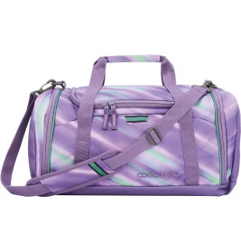 Lila Sporttasche mit diagonalen Pastellstreifen, zwei Griffen, Reißverschlusstaschen und verstellbarem Schultergurt.