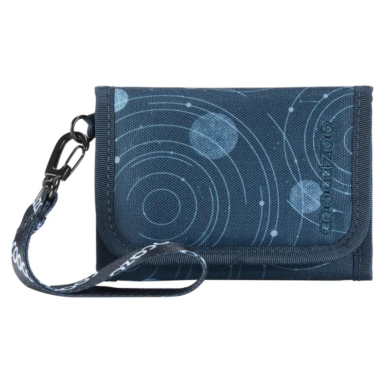 Blaues Stoff-Portemonnaie mit Weltraummuster und befestigtem Umhängeband.