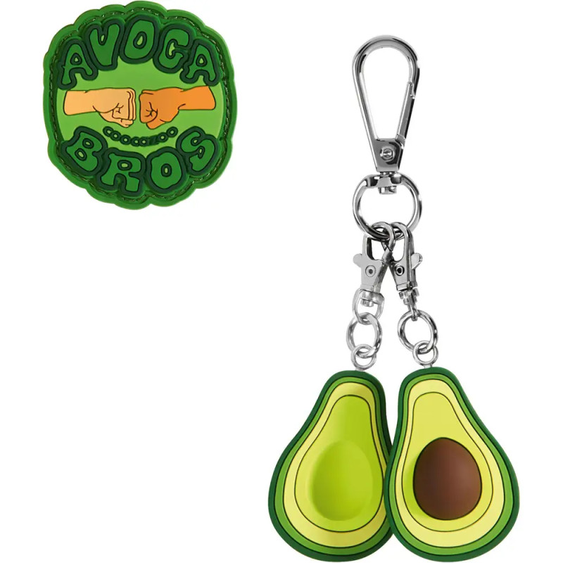 Gummi-Avoca Bros Anstecker und Avocado-Schlüsselanhänger, beide in Avocadoform mit Schlüsselhaken.