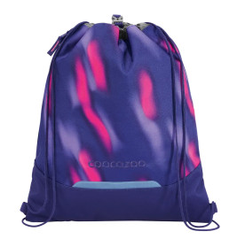 Lila Turnbeutel mit pink-blauen Mustern und Coocazoo-Logo auf der Vorderseite.