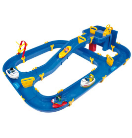 Blaues Wasserspielset aus Kunststoff mit gelbem Zubehör und kleinen Booten auf gewundenen Bahnen.