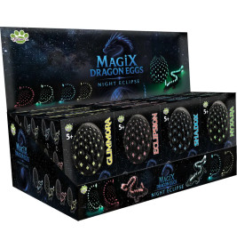 Magix Dragon Eggs Spielzeugbox mit leuchtenden Designs für Kinder ab 5 Jahren vor einem sternenreichen Hintergrund.
