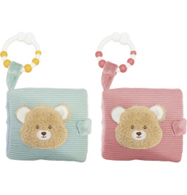 Zwei weiche Babybücher, blau und rosa, mit Bärenmotiv und Perlenring zur Befestigung.