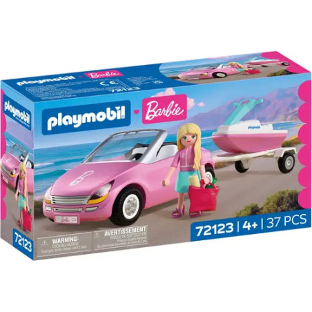 Playmobil Barbie-Set mit rosa Auto, Barbie-Figur, Anhänger und Boot auf der Verpackung abgebildet.