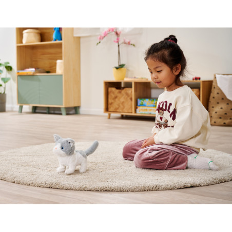 PetZoo Kitty Plüschkatze grau-weiß – Simba Dickie Group Kuscheltier für Babys