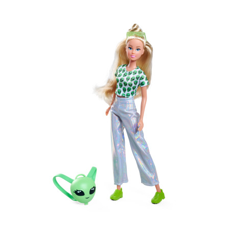 Blonde Puppe mit Glanzhose, Alien-Print-Shirt, grünen Schuhen und grüner Tasche in Alienform.