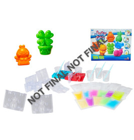 Jelly-Bastelset mit Förmchen, bunten Päckchen, Bechern und Stäbchen; Karton im Hintergrund. Text: NICHT FINAL.