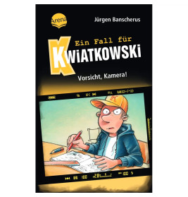 Umschlag: Ein gezeichneter Junge mit Mütze schreibt überrascht in ein Notizbuch, umrahmt von einem Kamerasucher.