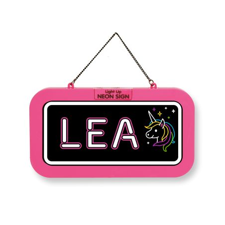Rechteckiges pinkes Neonschild mit "LEA" und bunter Einhornzeichnung auf schwarzem Hintergrund.