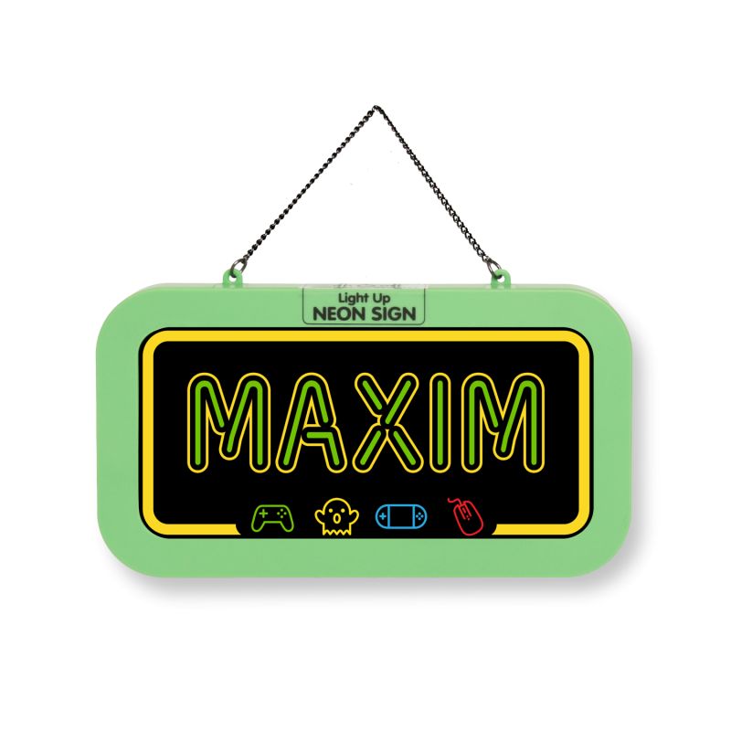 Grünes Neon-Schild mit dem Schriftzug MAXIM und kleinen Gaming-Symbolen, das an einer Kette hängt.