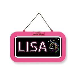 Pinkes Neonschild mit dem Namen LISA und bunter Einhorn-Illustration auf schwarzem Hintergrund.