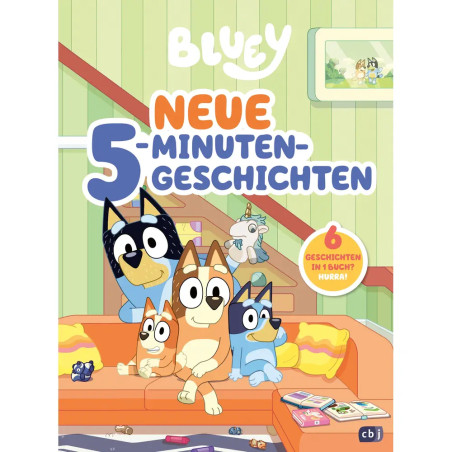 Die Bluey-Familie sitzt mit Spielzeug und Büchern auf einem orangefarbenen Sofa; Text: "Neue 5-Minuten-Geschichten".