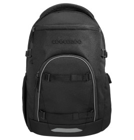 Schwarzer Cocazoo-Rucksack mit Front- und Seitentaschen, von vorne gesehen.