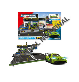 Spielzeug-Rennbahn mit grünem Auto, Boxenstopp und Strecke; "NOT FINAL"-Wasserzeichen im Bild.