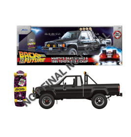 Spielset mit Martys Toyota-Pickup von 1985 und Skateboard aus "Zurück in die Zukunft".