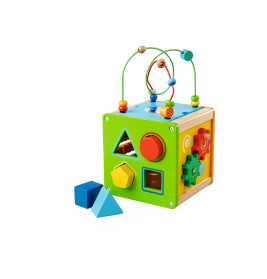 Bunter Holz-Aktivwürfel mit Formsortierer, drehbaren Zahnrädern und Kugelbahn auf der Oberseite.