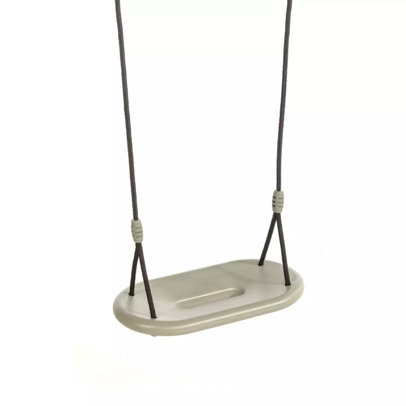 Beiger Kunststoff-Schaukelsitz mit zwei schwarzen Seilen pro Seite vor weißem Hintergrund.