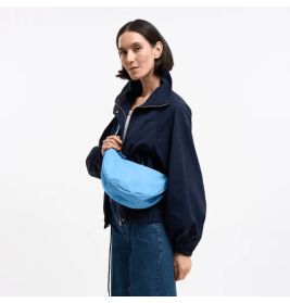 GOT BAG. Moon Bag Small Aqua – Recyceltes Ocean Impact Plastic, wasserabweisend