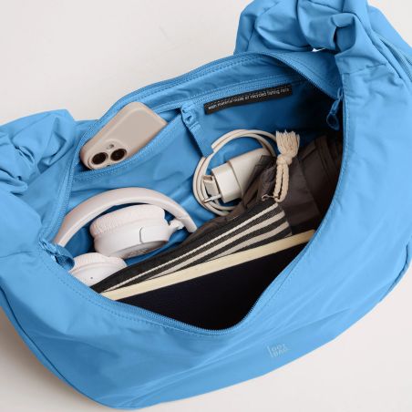 GOT BAG. Moon Bag Ruffle Aqua – Recyceltes Ocean Impact Plastic. Modisch & Nachhaltig