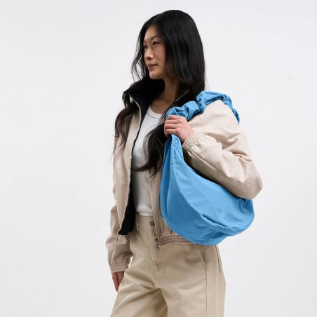 GOT BAG. Moon Bag Ruffle Aqua – Recyceltes Ocean Impact Plastic. Modisch & Nachhaltig