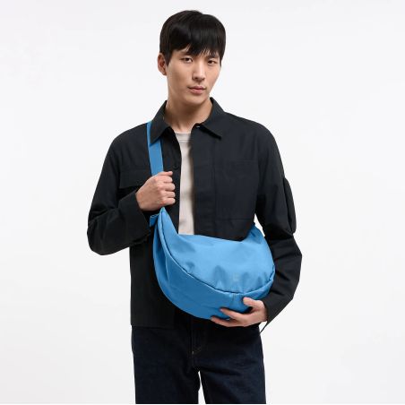 GOT BAG. Moon Bag Large Aqua – Recyceltes Ocean Impact Plastic. Geräumig & Umweltfreundlich