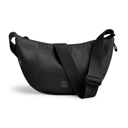 GOT BAG. PLEAT Moon Bag Small schwarz – Nachhaltige Umhängetasche aus Ocean Plastic