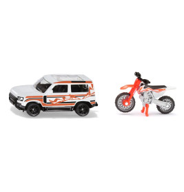 Land Rover Defender mit KTM Motorrad