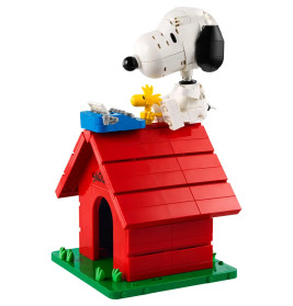 LEGO® Ideas 21368 Peanuts: Snoopys Hundehütte