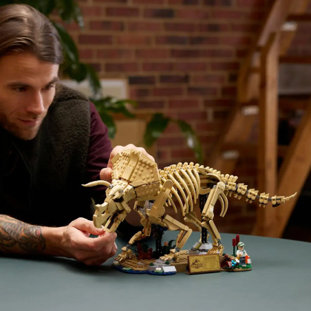 LEGO® Jurassic World™ 77985 Dinosaurier-Fossilien: Triceratops
