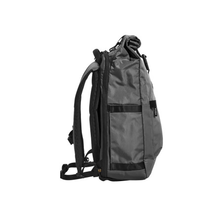 - flexibel durch den Alltag: Der stylische Rolltop-Rucksack passt sich deinem Leben an – von Uni-Mat