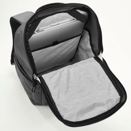 - Alles im Blick: Der Rucksack mit großer Öffnung und smartem Design sorgt für schnellen Zugriff und