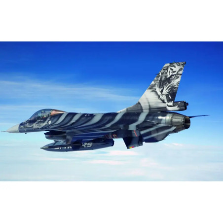 Geschenkset NATO Tiger Meet - 60th Anniversary, Revell Modellbausatz mit Basiszubehör