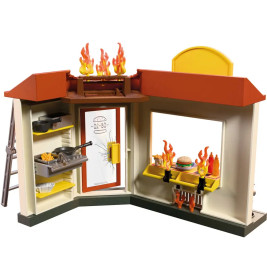 Feuerwehr-Quad mit Burger-Bude
