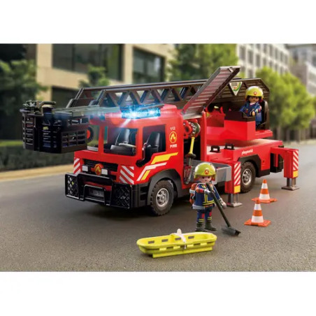 Feuerwehr-Leiterfahrzeug