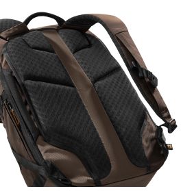 eoto Rucksack Rolly32 Mokkabraun – 23-32 Liter, Roll-Top, wasserabweisend & Notebookfach