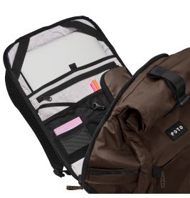 eoto Rucksack Rolly32 Mokkabraun – 23-32 Liter, Roll-Top, wasserabweisend & Notebookfach