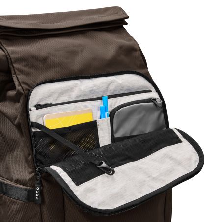 eoto Rucksack Tall41 Mokkabraun – 20 Liter, schlankes Design & Laptopfach