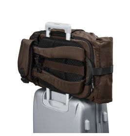eoto Rucksack Tall41 Mokkabraun – 20 Liter, schlankes Design & Laptopfach