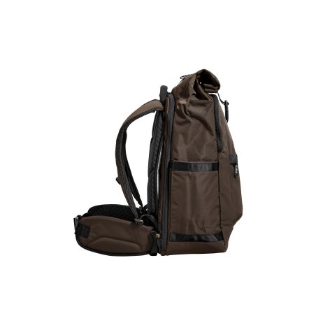 eoto Rucksack Tall41 Mokkabraun – 20 Liter, schlankes Design & Laptopfach