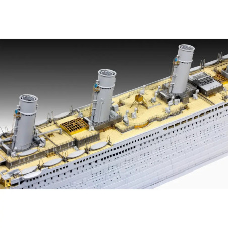 Revell Titanic Platinum Edition Modellbausatz – Legendäres Schiff detailgetreu nachbauen