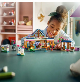 LEGO® Friends 42688 Pferdestall und Reitschule