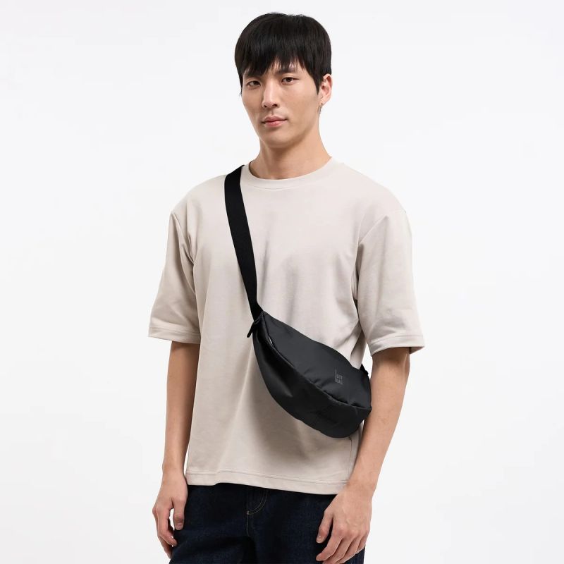 Moon Bag Small black