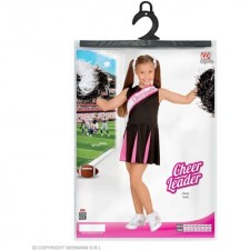 Mädchen im schwarz-rosa Cheerleaderkostüm mit Pompons posiert auf einer Verpackung für Kostüme.