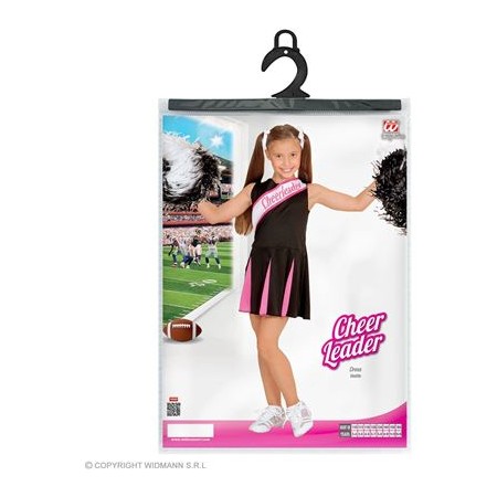 Mädchen im schwarz-rosa Cheerleaderkostüm mit Pompons posiert auf einer Verpackung für Kostüme.
